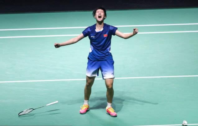 轻的球员因 轻的球员因